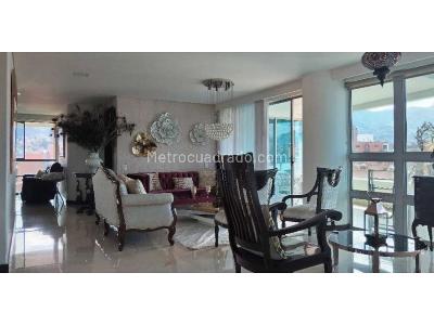 Apartamento de 3 alcobas en venta en Laureles, Medellín, 180 m² · foto 2 de 20