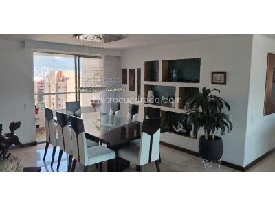 Apartamento de 3 alcobas en venta en Laureles, Medellín, 180 m² · foto 3 de 20
