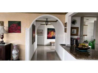 Apartamento de 3 alcobas en venta en El Poblado, Medellín, 206 m² · foto 5 de 20