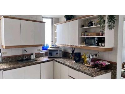 Apartamento de 3 alcobas en venta en El Poblado, Medellín, 206 m² · foto 10 de 20