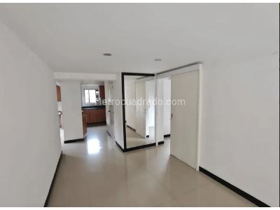 Apartamento de 3 alcobas en venta en La Mota, Medellín, 83 m² · foto 9 de 20