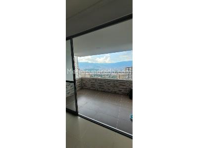 Apartamento de 3 alcobas en venta en Calasanz, Medellín, 85 m² · foto 2 de 17