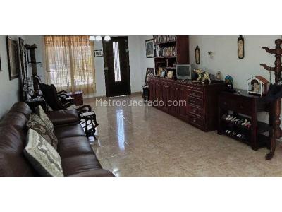 Casa de 4 alcobas en venta en Belen Rosales, Medellín, 90 m² · foto 5 de 14