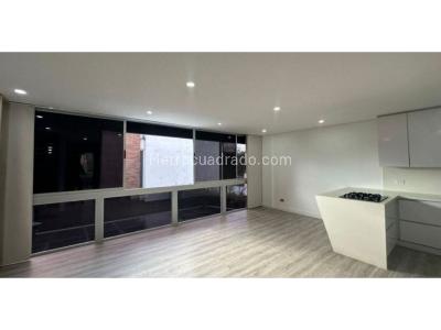 Casa de 3 alcobas en venta en Loma El Atravesado, Envigado, 290 m² · foto 2 de 20
