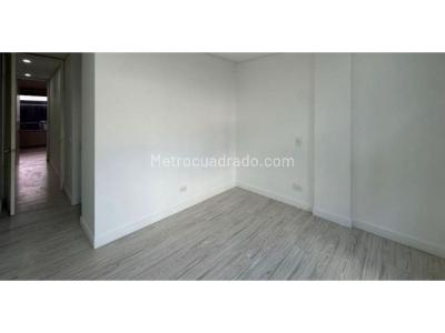 Casa de 3 alcobas en venta en Loma El Atravesado, Envigado, 290 m² · foto 8 de 20