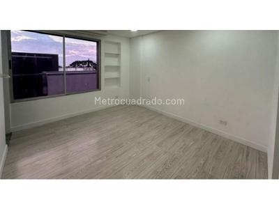 Casa de 3 alcobas en venta en Loma El Atravesado, Envigado, 290 m² · foto 9 de 20