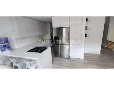 Casa de 3 alcobas en venta en Loma El Atravesado, Envigado, 290 m² · foto 14 de 20