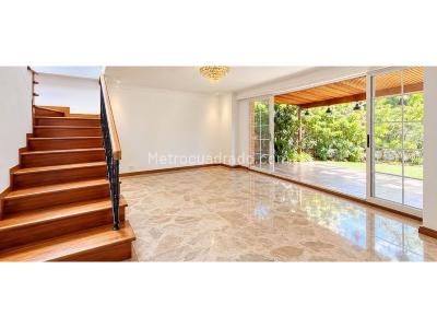 Casa de 4 alcobas en venta en El Escobero, Envigado, 182 m² · foto 3 de 20