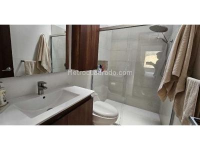 Casa de 3 alcobas en venta en Envigado, Envigado, 220 m² · foto 12 de 16