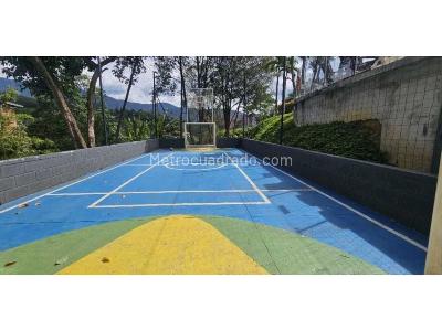 Casa de 3 alcobas en venta en Envigado, Envigado, 220 m² · foto 16 de 16