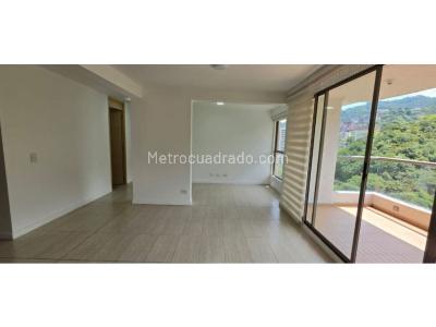 Apartamento de 3 alcobas en venta en Los Bernal, Medellín, 96 m² · foto 3 de 8