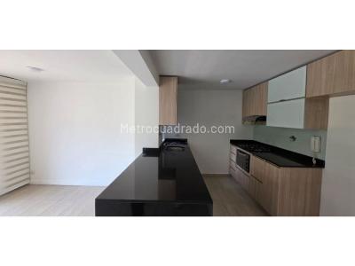 Apartamento de 3 alcobas en venta en Los Bernal, Medellín, 96 m² · foto 4 de 8