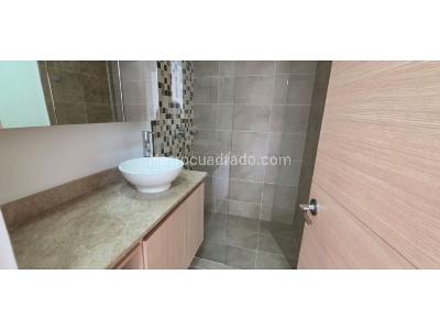 Apartamento de 3 alcobas en venta en Los Bernal, Medellín, 96 m² · foto 8 de 8