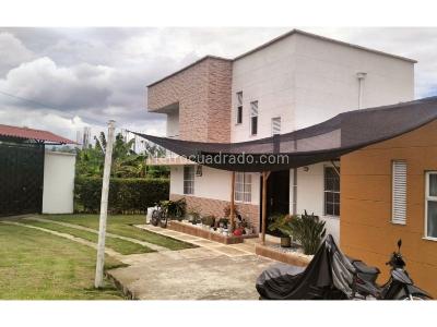 Casa de 4 alcobas en venta en Pueblo Tapao, Armenia, 196 m² · foto 4 de 20