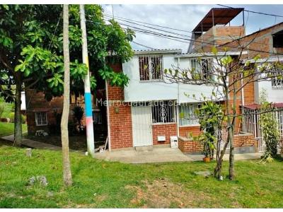 Casa de 4 alcobas en venta en Llano Grande, Pereira, 70 m² · foto 4 de 4
