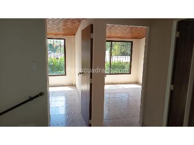Casa de 4 alcobas en venta en Jardin, Pereira, 72 m² · foto 3 de 13