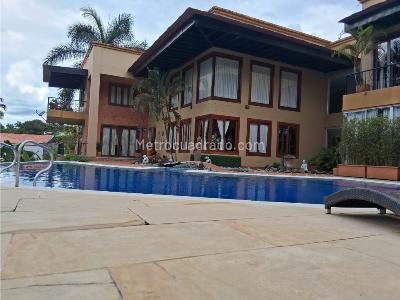 Casa en venta en Pereira, Pereira · foto 2 de 17