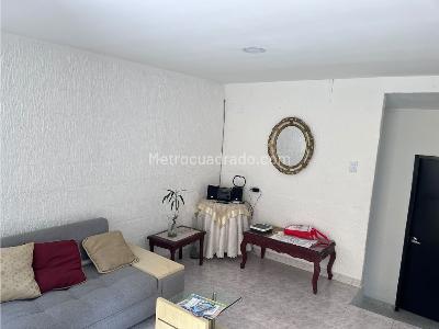 Casa en venta en Sur Centro Comuna La Fuente, Manizales · foto 9 de 11