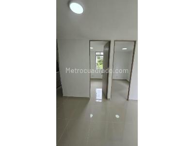 Apartamento de 3 alcobas en venta en Robledo Aurora Pedregal, Medellín, 47 m² · foto 7 de 10