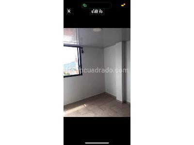 Apartamento de 3 alcobas en venta en Los Alamendros, Pereira, 50 m² · foto 4 de 7