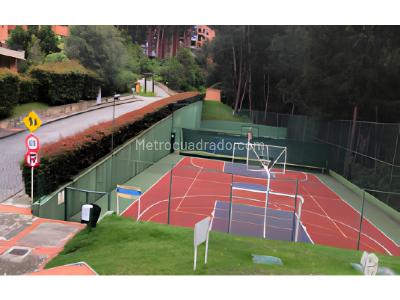 Apartamento de 4 alcobas en venta en Bella Suiza, Bogotá, 284 m² · foto 13 de 16