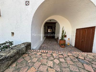 Apartamento de 3 alcobas en venta en Lindaraja, Bogotá, 175 m² · foto 3 de 20