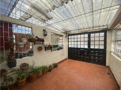Apartamento de 3 alcobas en venta en La Francia, Bogotá, 74 m² · foto 3 de 12
