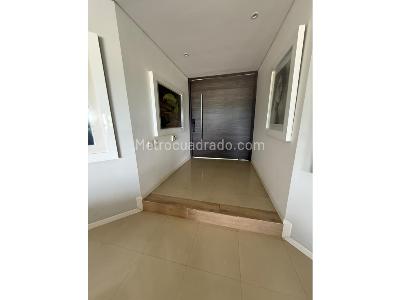 Casa de 3 alcobas en venta en Altos De Ciudad Jardin, Cali, 390 m² · foto 6 de 20