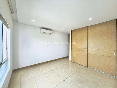 Apartamento de 3 alcobas en venta en Normandia, Cali, 175 m² · foto 13 de 20