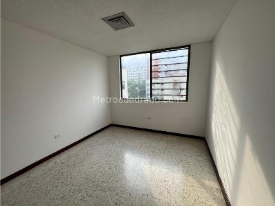 Apartamento de 3 alcobas en venta en Ciudad Jardin, Cali, 120 m² · foto 14 de 20