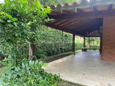 Casa de 4 alcobas en venta en Pance, Cali, 818 m² · foto 2 de 20