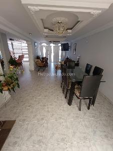 Casa de 4 alcobas en venta en Ricaurte, Bucaramanga, 175 m² · foto 2 de 16