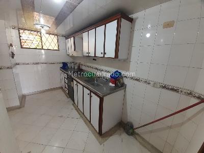 Apartamento de 5 alcobas en venta en Alarcon, Bucaramanga, 159 m² · foto 3 de 20