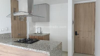 Apartamento de 3 alcobas en venta en El Bosque, Floridablanca, 80 m² · foto 2 de 15