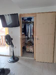 Casa de 3 alcobas en venta en Cañaveral, Floridablanca, 110 m² · foto 2 de 10
