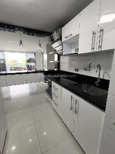 Apartamento en venta en Conj Res Mediterrane Royal, Floridablanca · foto 4 de 15