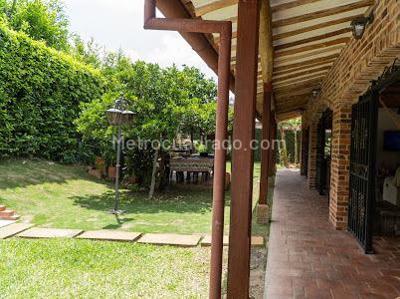 Casa de 5 alcobas en venta en San Simon De La Pradera, Floridablanca, 523 m² · foto 7 de 14