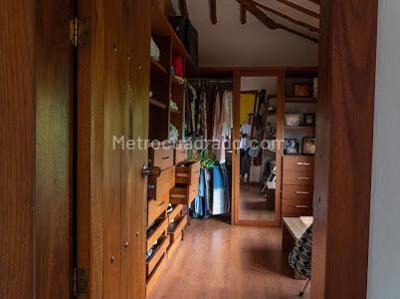 Casa de 5 alcobas en venta en San Simon De La Pradera, Floridablanca, 523 m² · foto 9 de 14