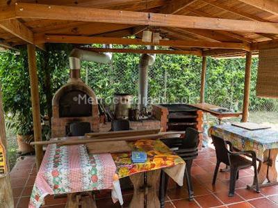 Casa de 5 alcobas en venta en San Simon De La Pradera, Floridablanca, 523 m² · foto 10 de 14