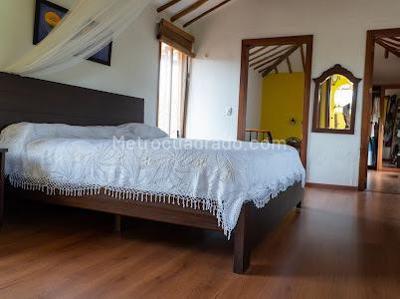 Casa de 5 alcobas en venta en San Simon De La Pradera, Floridablanca, 523 m² · foto 14 de 14