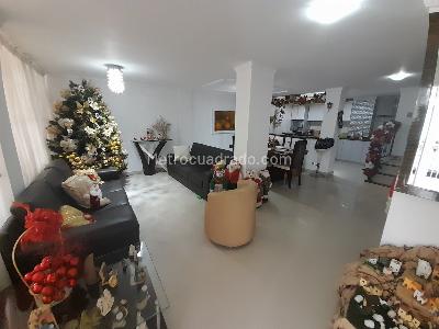 Casa de 4 alcobas en venta en La Victoria, Bucaramanga, 240 m² · foto 2 de 20