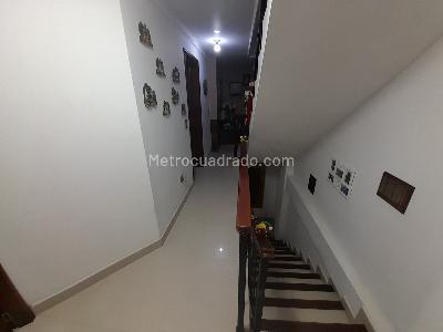 Casa de 4 alcobas en venta en La Victoria, Bucaramanga, 240 m² · foto 7 de 20