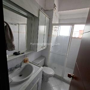 Apartamento de 4 alcobas en venta en La Floresta, Bucaramanga, 130 m² · foto 8 de 16