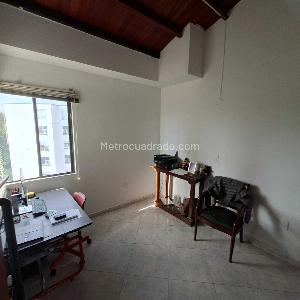 Apartamento de 4 alcobas en venta en La Floresta, Bucaramanga, 130 m² · foto 9 de 16