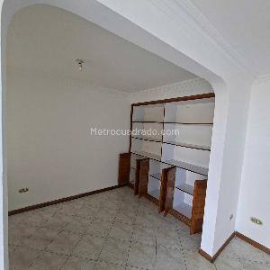 Apartamento de 3 alcobas en venta en Cabecera, Bucaramanga, 136 m² · foto 3 de 20