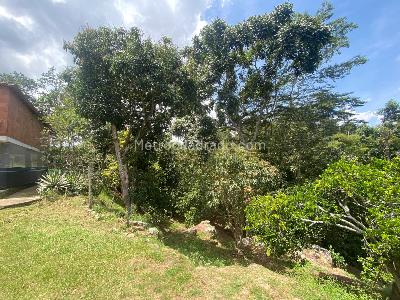 Casa de 5 alcobas en venta en Floridablanca, Floridablanca, 2000 m² · foto 10 de 11