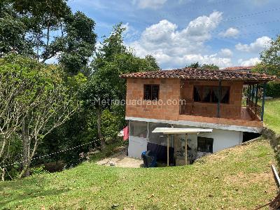 Casa de 5 alcobas en venta en Floridablanca, Floridablanca, 2000 m² · foto 3 de 11