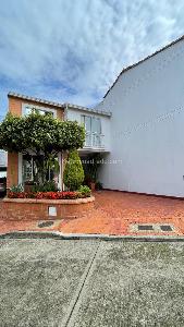 Casa de 4 alcobas en venta en Cacique, Bucaramanga, 185 m² · foto 2 de 12
