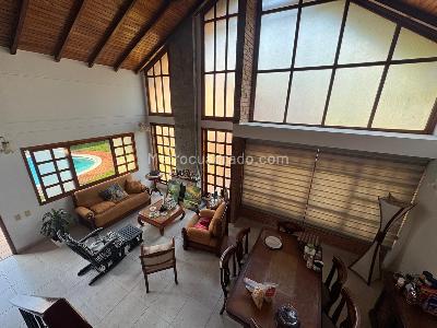 Casa de 4 alcobas en venta en Cacique, Bucaramanga, 400 m² · foto 2 de 9