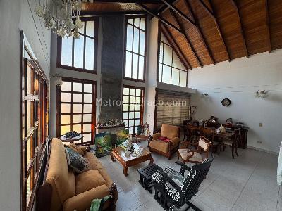 Casa de 4 alcobas en venta en Cacique, Bucaramanga, 400 m² · foto 3 de 9